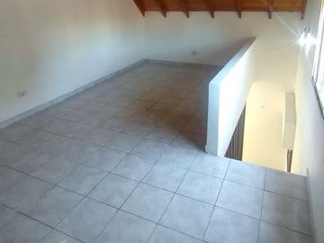 VENTA PH 2 AMB PATIO JOSE C PAZ CENTRO AP. CREDITO