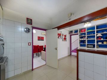 VENTA CASA 3 AMB CASTELAR NORTE JARDIN Y QUINCHO