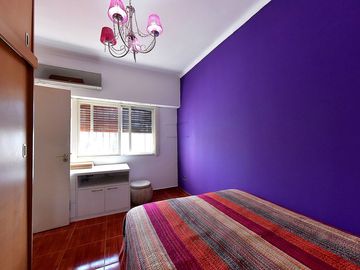 VENTA CASA 3 AMB CASTELAR NORTE JARDIN Y QUINCHO