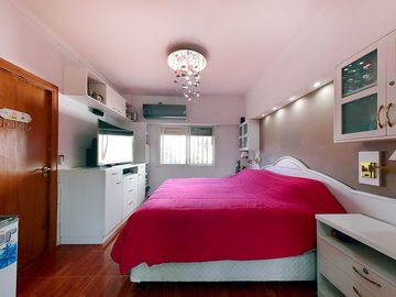 VENTA CASA 3 AMB CASTELAR NORTE JARDIN Y QUINCHO