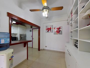 VENTA CASA 3 AMB CASTELAR NORTE JARDIN Y QUINCHO