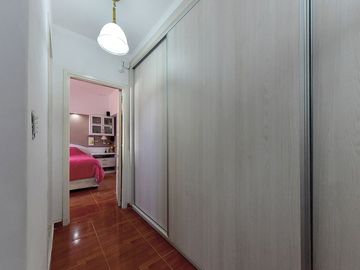 VENTA CASA 3 AMB CASTELAR NORTE JARDIN Y QUINCHO