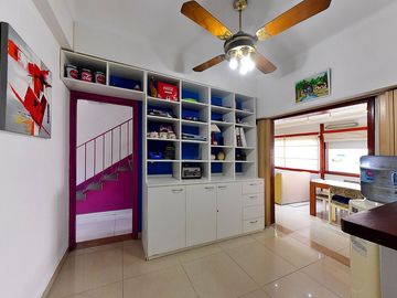 VENTA CASA 3 AMB CASTELAR NORTE JARDIN Y QUINCHO