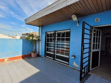 VENTA EN BLOCK DEPTO 5 AMB + GALPON LANUS OESTE