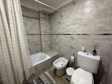 DEPTO 2 AMB CON COCHERA EN LANUS OSTE