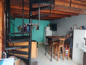 CASA EN VENTA CON LOCAL A REFACCIONAR - SAN MARTIN