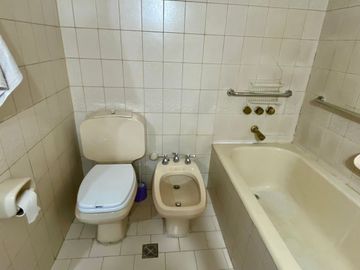 VENTA CASA 6 AMBIENTES – EL PALOMAR