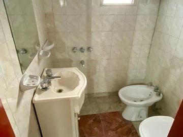 VENTA CASA 6 AMBIENTES – EL PALOMAR