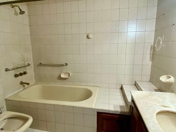 VENTA CASA 6 AMBIENTES – EL PALOMAR