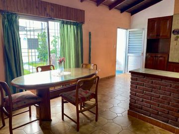 VENTA CASA 6 AMBIENTES – EL PALOMAR