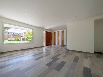 Venta casa San Diego Country Club PERMUTA FINANCIA