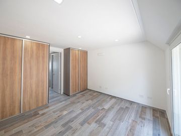 Venta casa San Diego Country Club PERMUTA FINANCIA