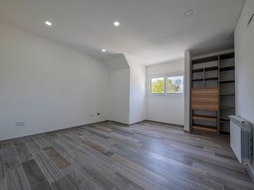 Venta casa San Diego Country Club PERMUTA FINANCIA