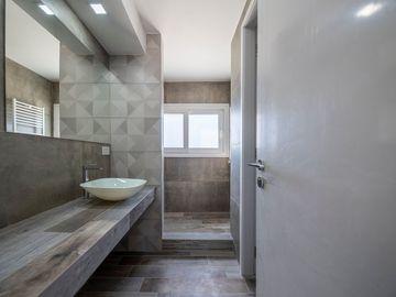 Venta casa San Diego Country Club PERMUTA FINANCIA