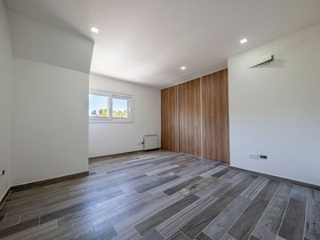 Venta casa San Diego Country Club PERMUTA FINANCIA