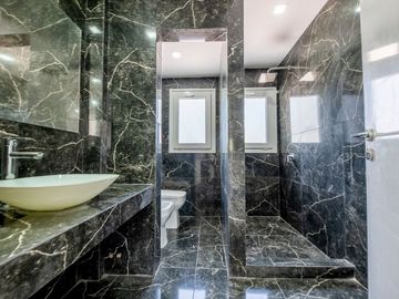 Venta casa San Diego Country Club PERMUTA FINANCIA