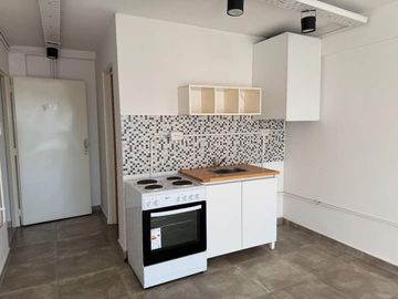 Venta Depto Monoambiente con balcón - Billinghurst