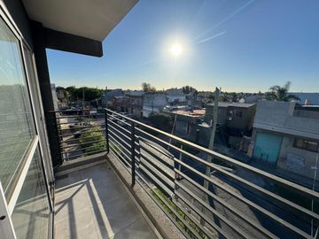 Venta Depto Monoambiente con balcón - Billinghurst