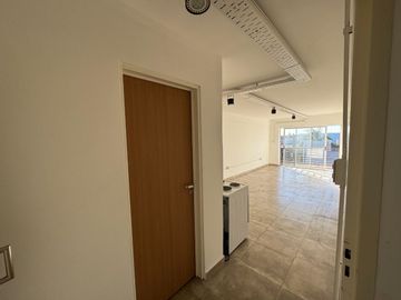 Venta Depto Monoambiente con balcón - Billinghurst