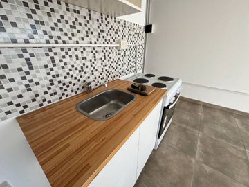 Venta Depto Monoambiente con balcón Billinghurst