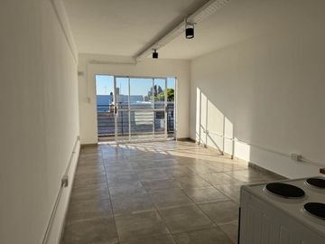 Venta Depto Monoambiente con balcón Billinghurst