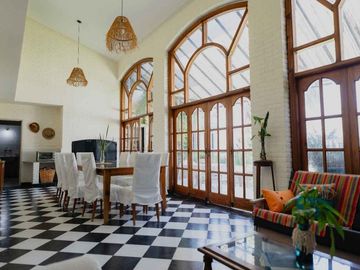 VENTA CASA 5 DORMITORIOS 