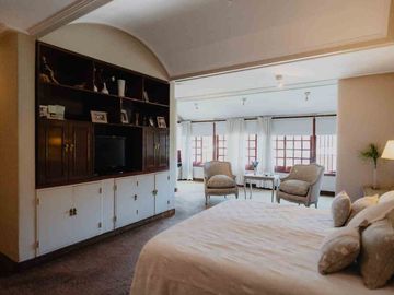 VENTA CASA 5 DORMITORIOS 