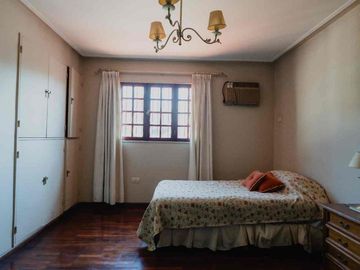 VENTA CASA 5 DORMITORIOS 