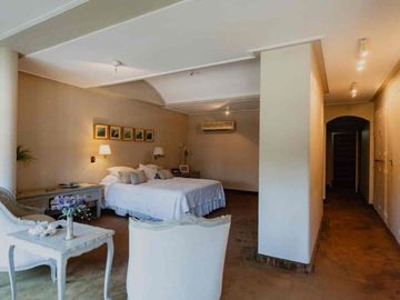 VENTA CASA 5 DORMITORIOS 