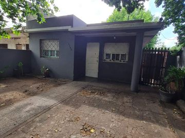 Casa de estilo americano sobre lote de 494m.
