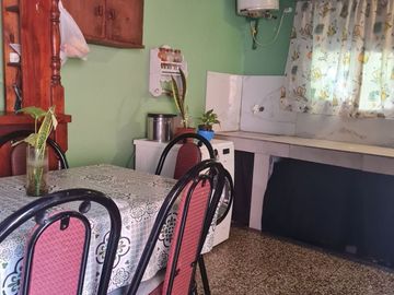 Casa de estilo americano sobre lote de 494m.