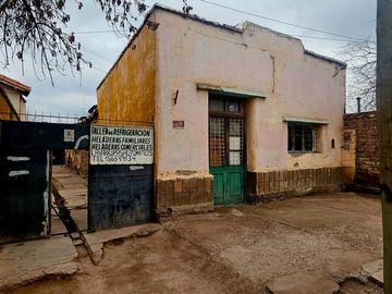 TERRENO AMPLIO CON CASA PARA RECICLAR BUENA NUEVA
