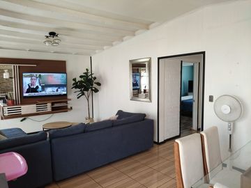 Se vende casa en Belloto lado Norte