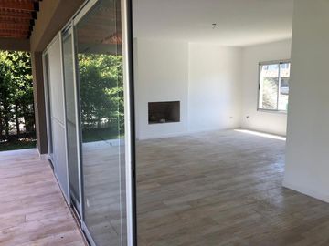 Venta Casa 4 amb barrio Barbarita Bancalari Tigre