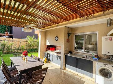 Venta Casa - California Village - Pilar