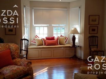 Excelente casa con un estilo encantador, desarrollada en lote de 833 m2, en el Barrio St. Thomas Sur