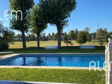 Hermosa casa de Estilo Americano