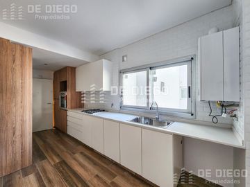 Venta con Renta! Departamento semipiso 4 ambientes, bajo Vicente López