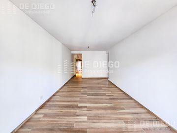 Venta con Renta! Departamento semipiso 4 ambientes, bajo Vicente López