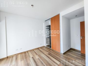 Venta con Renta! Departamento semipiso 4 ambientes, bajo Vicente López