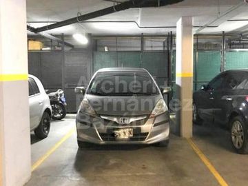 Hermoso Departamento de 3 amb. con 2 cocheras en Alquiler - Jardines de San Isidro 3