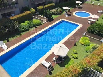 Hermoso Departamento de 3 amb. con 2 cocheras en Alquiler - Jardines de San Isidro 3