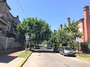 Hermoso Departamento de 3 amb. con 2 cocheras en Alquiler - Jardines de San Isidro 3