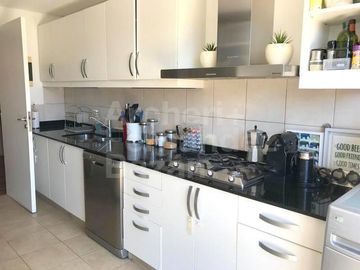 Hermoso Departamento de 3 amb. con 2 cocheras en Alquiler - Jardines de San Isidro 3