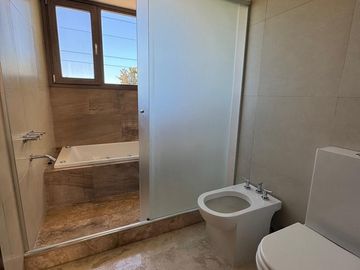 Casa en venta en Saint Thomas Este, Canning