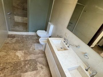 Casa en venta en Saint Thomas Este, Canning