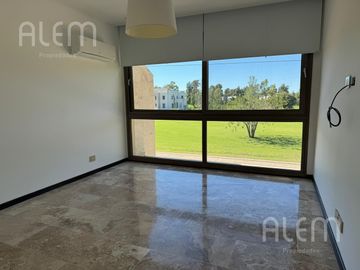 Casa en venta en Saint Thomas Este, Canning