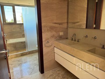 Casa en venta en Saint Thomas Este, Canning