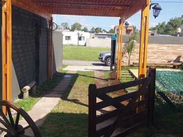 CASA CON PILETA EN BARRIO ASTOLFI II-PILAR