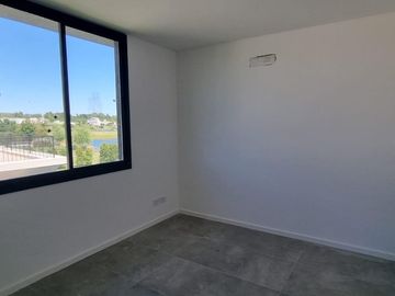 Casa en Barrio San Matías a la LAGUNA